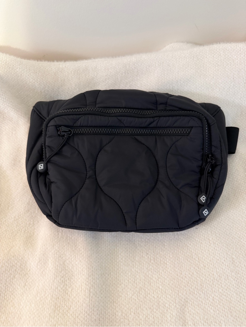 Vera Bradley  Women’s Black Quilted Belt Bag